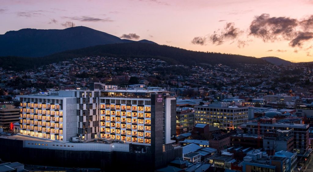 crowne-plaza-hobart